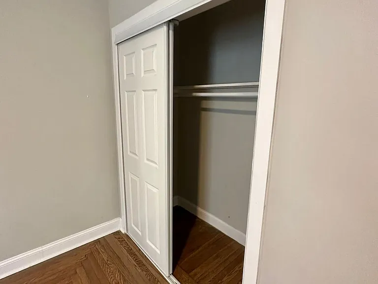 151 Howard Ave #2R — Photo 8