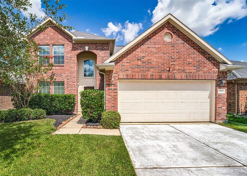 1st image of 2822 Lakecrest Way Dr