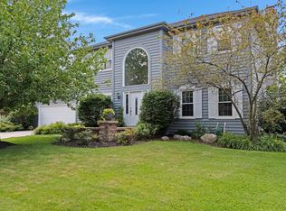 1367 Hunter Cir, Naperville, IL 60540