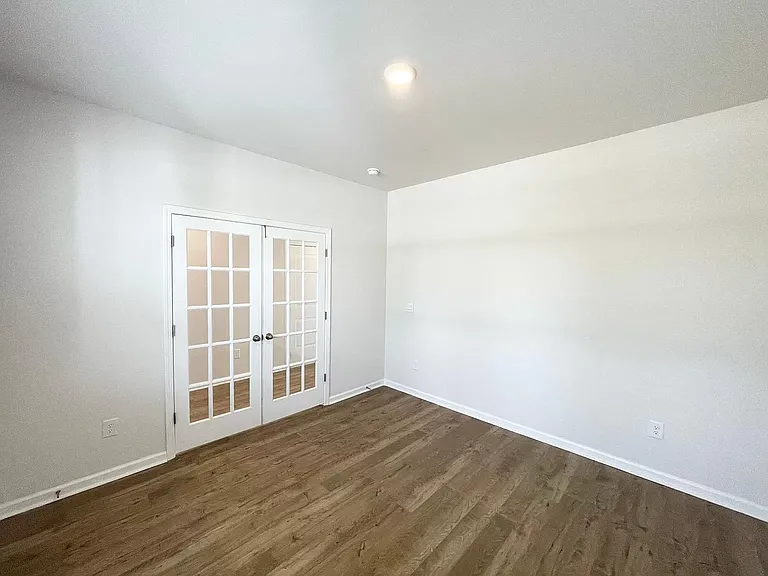 1048 Flintshire Dr — Photo 5