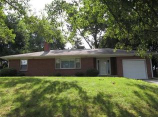 31 Balboa Dr, Springfield, MA 01119