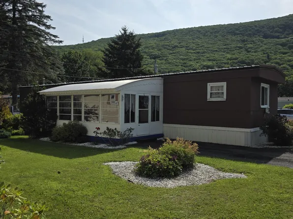 13 Milton Dr, North Adams, MA 01247