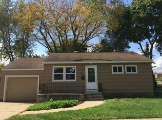 502 S 3rd St, Dundee, IL 60118