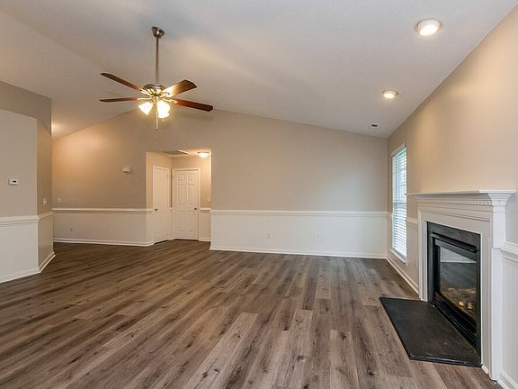 4th image of 12327 Poplar Forest Dr