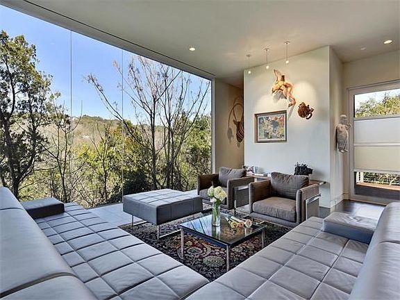 4th image of 3611 Hillbrook Dr