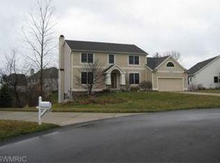 5020 Luxemburg St SE, Grand Rapids, MI 49546