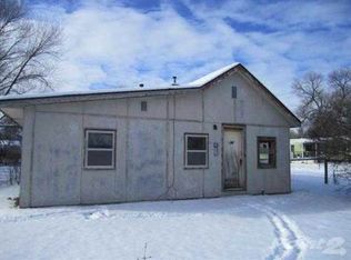 802 S 6th St, Hot Springs, SD 57747