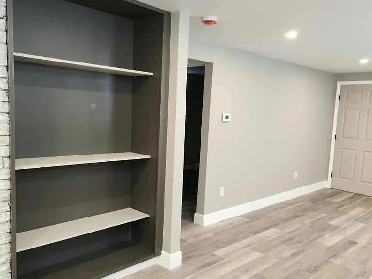 808 E 4th St #1/2 — Photo 9