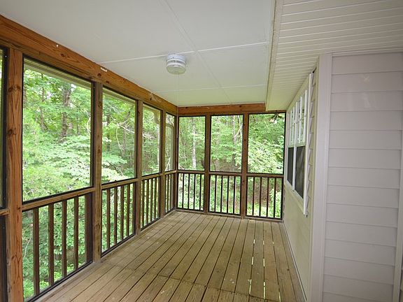 3rd image of 2568 Vera Cruz Dr