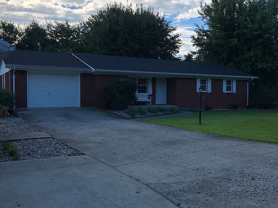 1st image of 96 Hay Dr