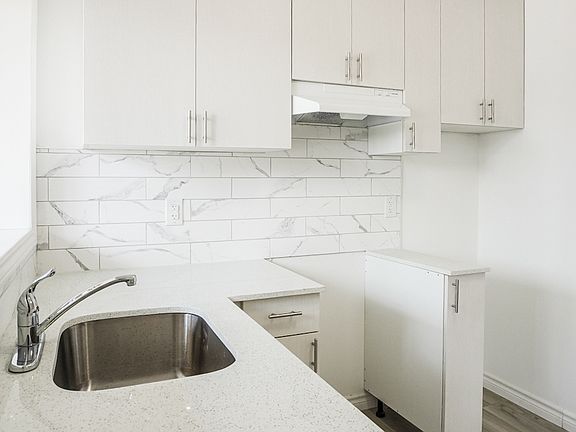 3rd image of 630 Cummings Ave #11526690