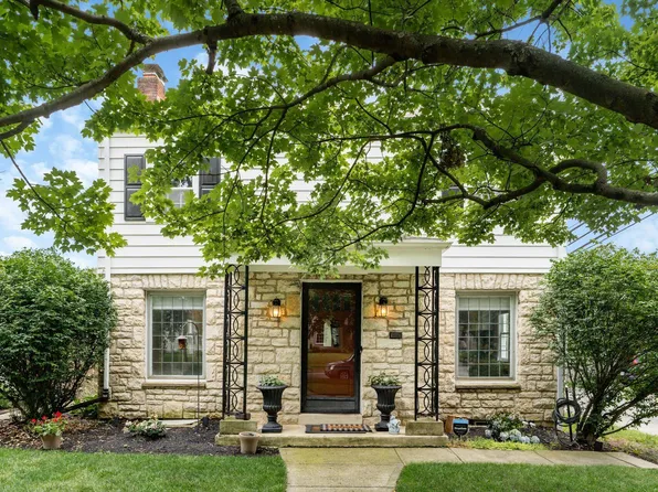 1052 S Roosevelt Ave, Bexley, OH 43209