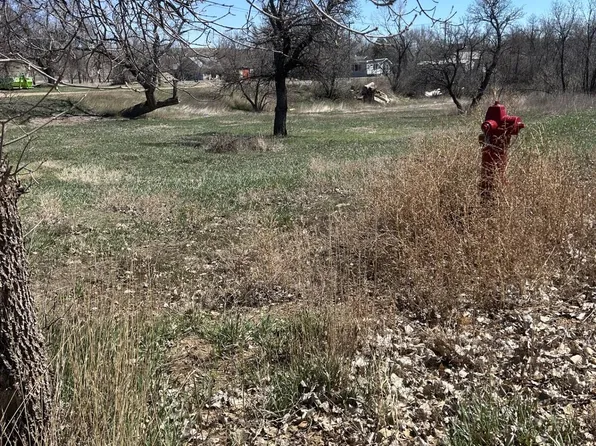 1 3rd Ave E, Marmarth, ND 58643