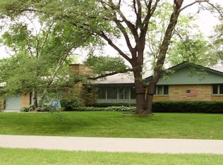 13450 Elmhurst Pkwy, Elm Grove, WI 53122