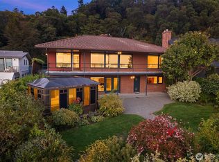 11259 Arroyo Beach Pl SW, Seattle, WA 98146