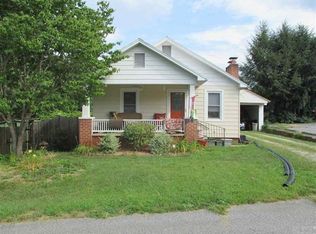 706 Park St SW, Lenoir, NC 28645