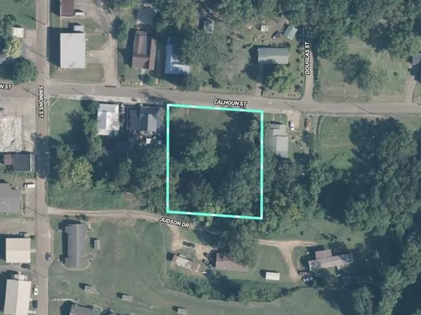 208 Calhoun St, Water Valley, MS 38965