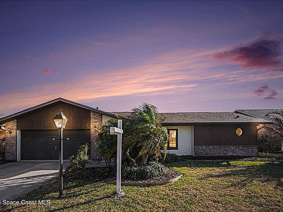 3rd image of 2001 Thistle Dr