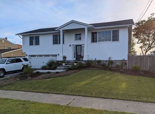 27 Blackheath Rd, Lido Beach, NY 11561