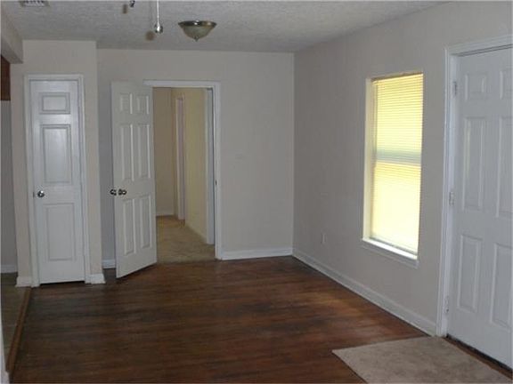 5th image of 5411 Timber Creek Dr