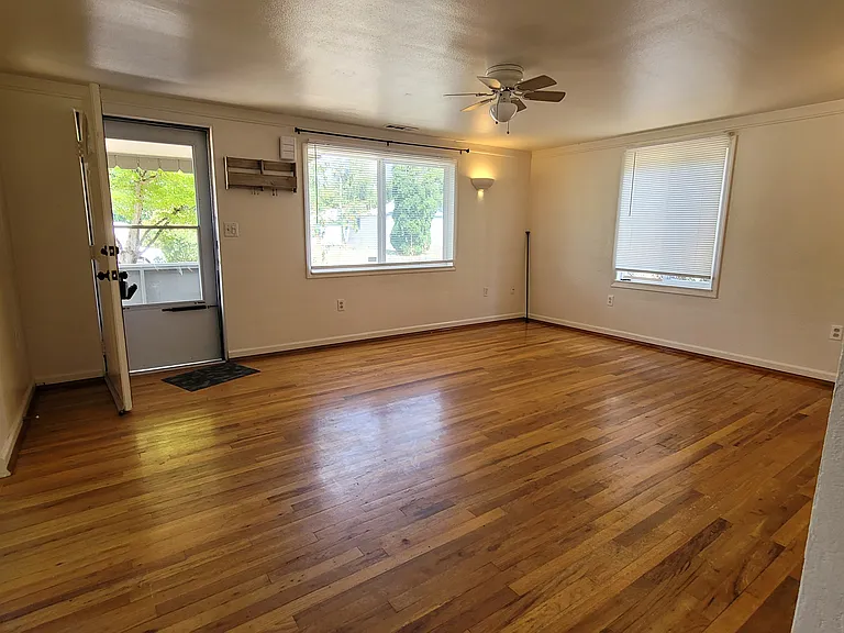 482 Harrison St — Photo 6