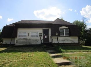 706 E Howard St, Creston, IA 50801