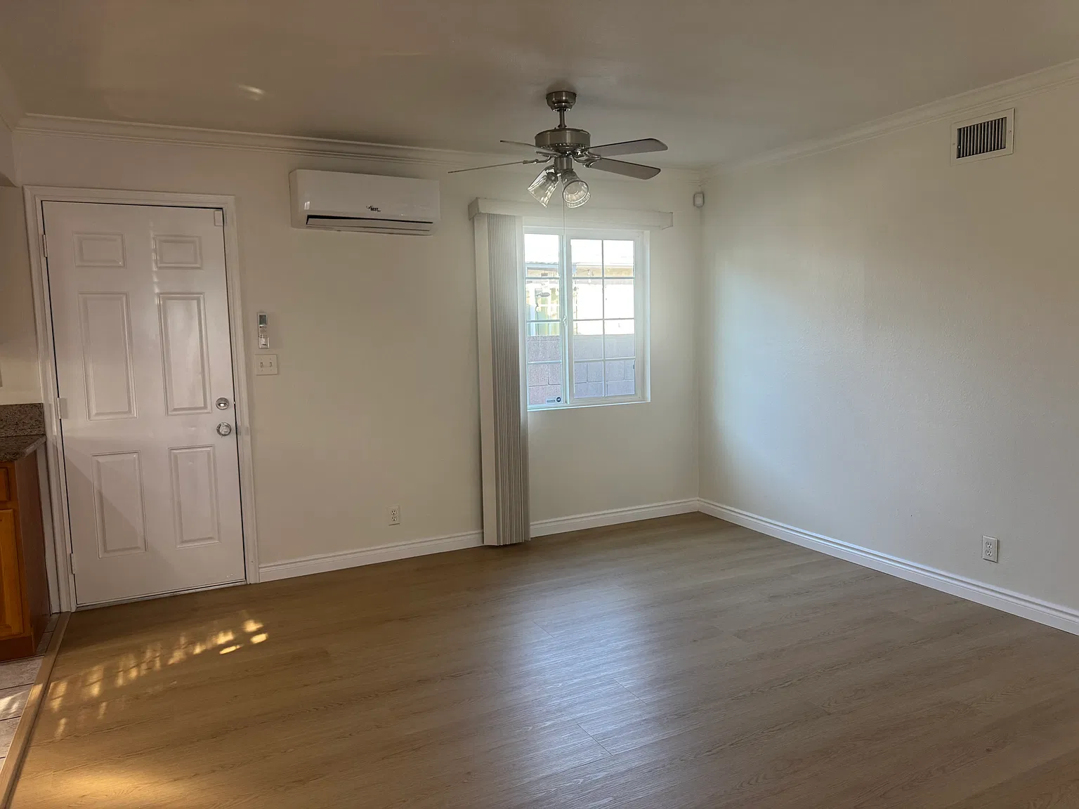 3 bed, 1240 sqft, $3,500 — Photo 2