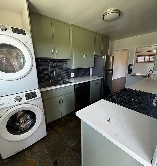 2115 Ocean Park Blvd #4 — Photo 7