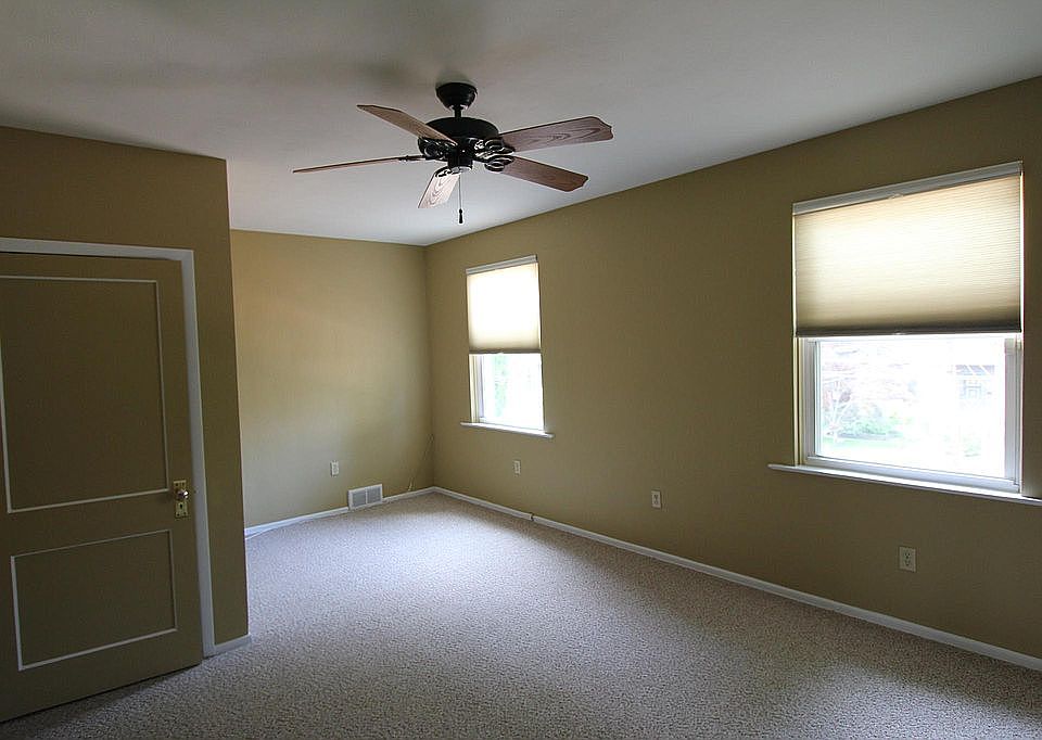 Living Room/Bedroom