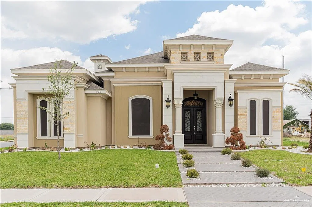 4 bed, 3.0 bath, 1945 sqft, $3,500 — Photo 1