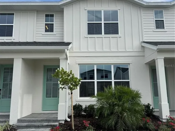 1868 Crowncrest Drs, Apopka, FL 32703