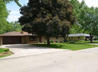 2896 Edna Rd, Rockford, IL 61102