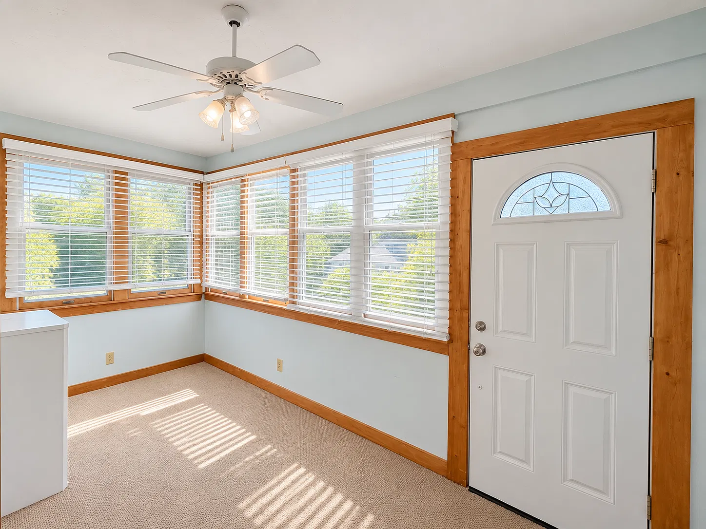 3 bed, 1.5 bath, 1784 sqft, $3,800 — Photo 2
