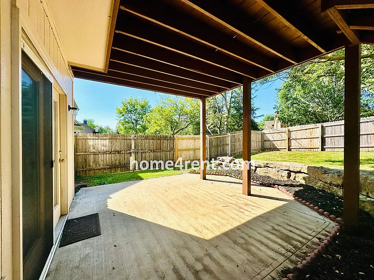 14236 W 153rd St — Photo 38
