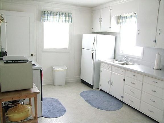 5th image of 505 Barton St