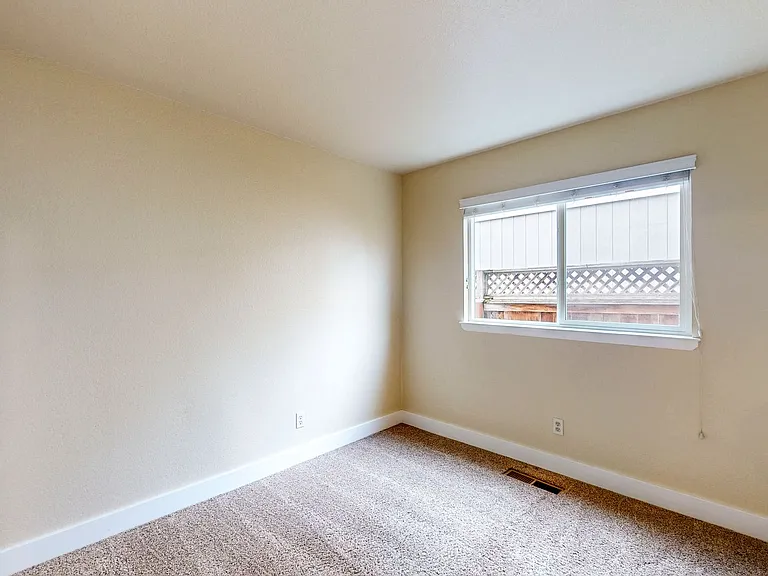 2135 Pebblewood Ct — Photo 28