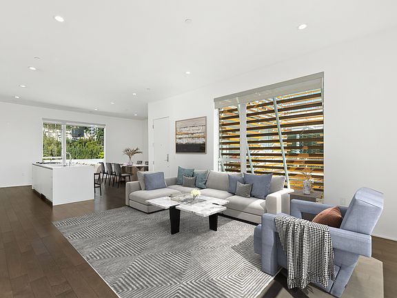 2nd image of 935 N San Vicente Blvd Unit 7
