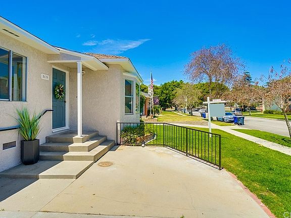 5th image of 5639 Dunrobin Ave
