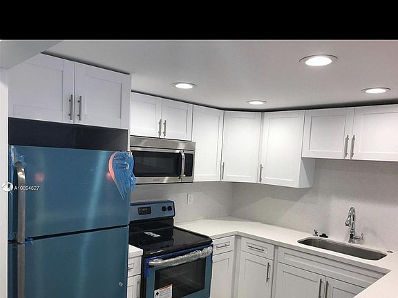5th image of 6960 Miami Gardens Dr APT 2-116