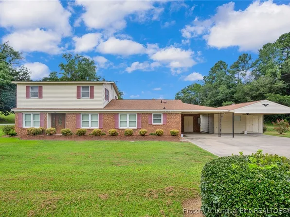 516 Herring St, Clinton, NC 28328