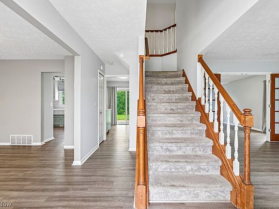 4th image of 634 Marbrook Ln