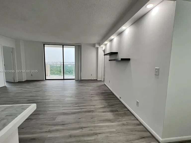 13499 Biscayne Blvd #1205 — Photo 9