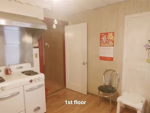 5th image of 7428 43rd Ave