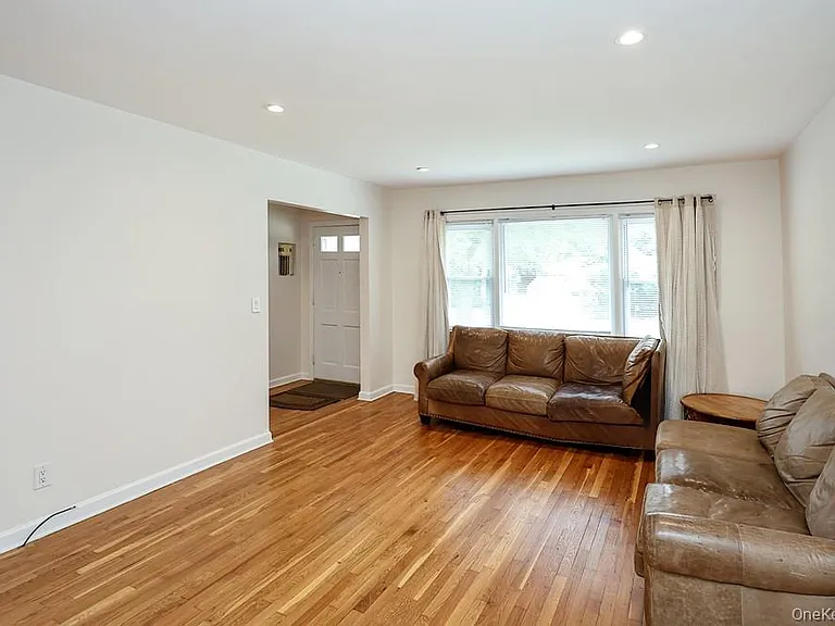 242 Clinton Rd — Photo 8