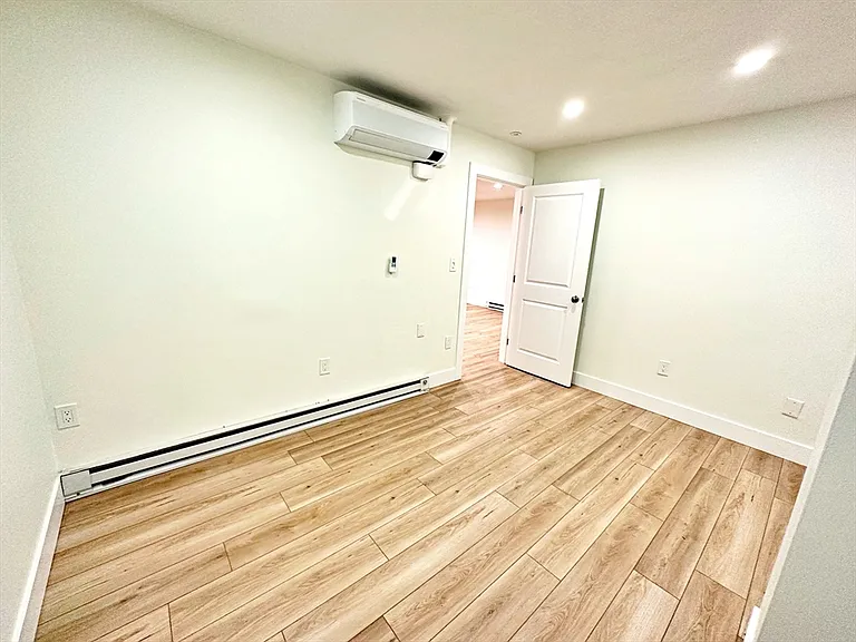 128 Webster St #A — Photo 13