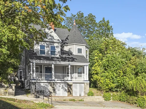 283 Broadway, Methuen, MA 01844