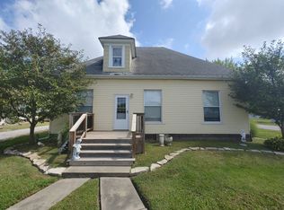 409 S Davis St, Hamilton, MO 64644