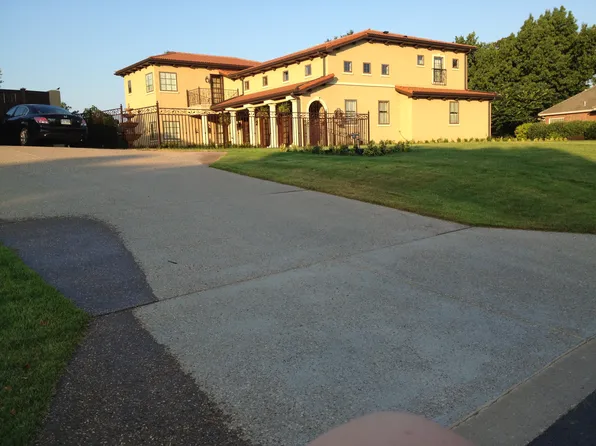 28 W Wimbledon Way, Rogers, AR 72758