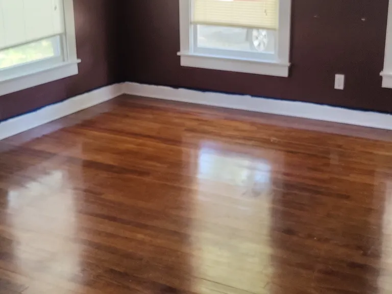 1113 W San Antonio St — Photo 4