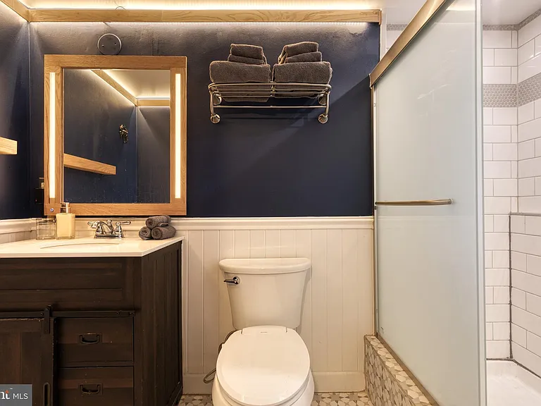 2218 Fleet St — Photo 18